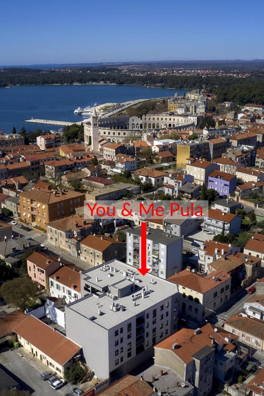 You & Me Pula With Garage Parking エクステリア 写真